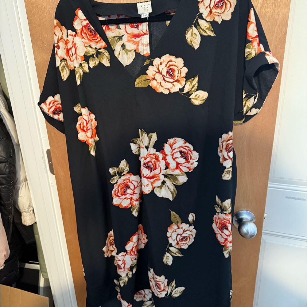 Floral Black Shift Dress - XXL